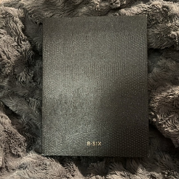 B-SIX Bristol’s Nippies Skin Lift Ultimate Nipple Cover - Picture 4 of 5